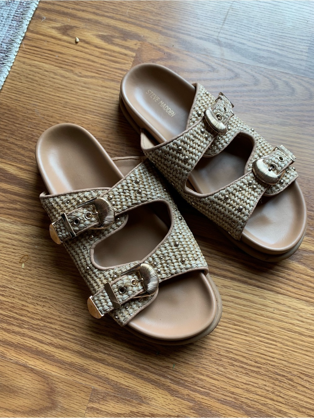 Steve Madden Tan Woven Slide Sandals Gold Buckles Like New Women Size 9.5